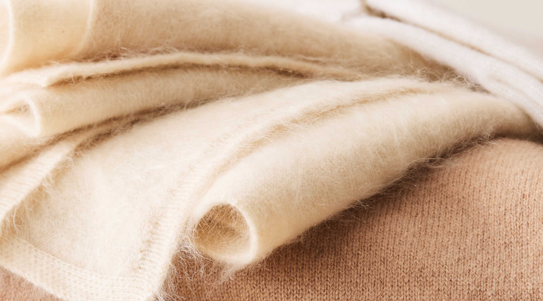 Brushed Cashmere: Glamour, Warmth, and Velvety Softness Combined