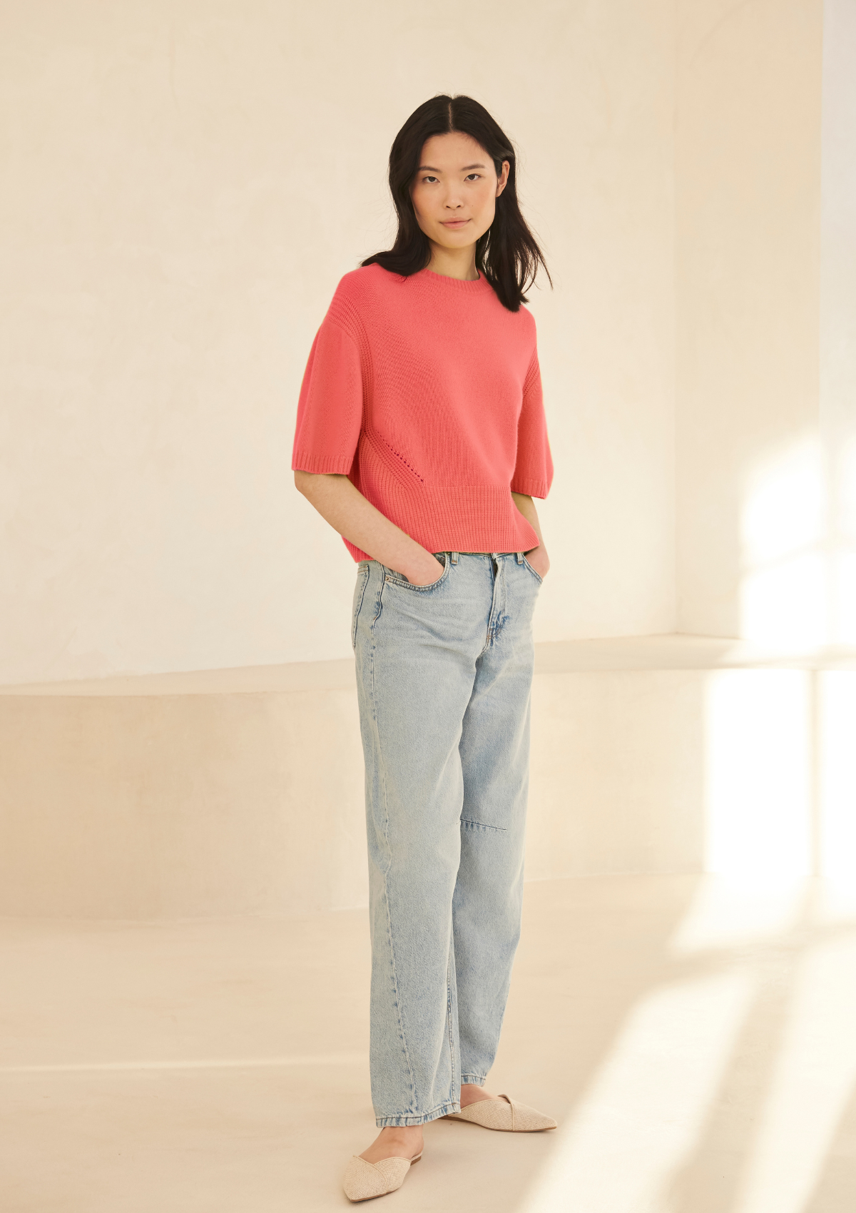 Ribbed Detail Lofty Cashmere Short-Sleeved Sweater in Coral