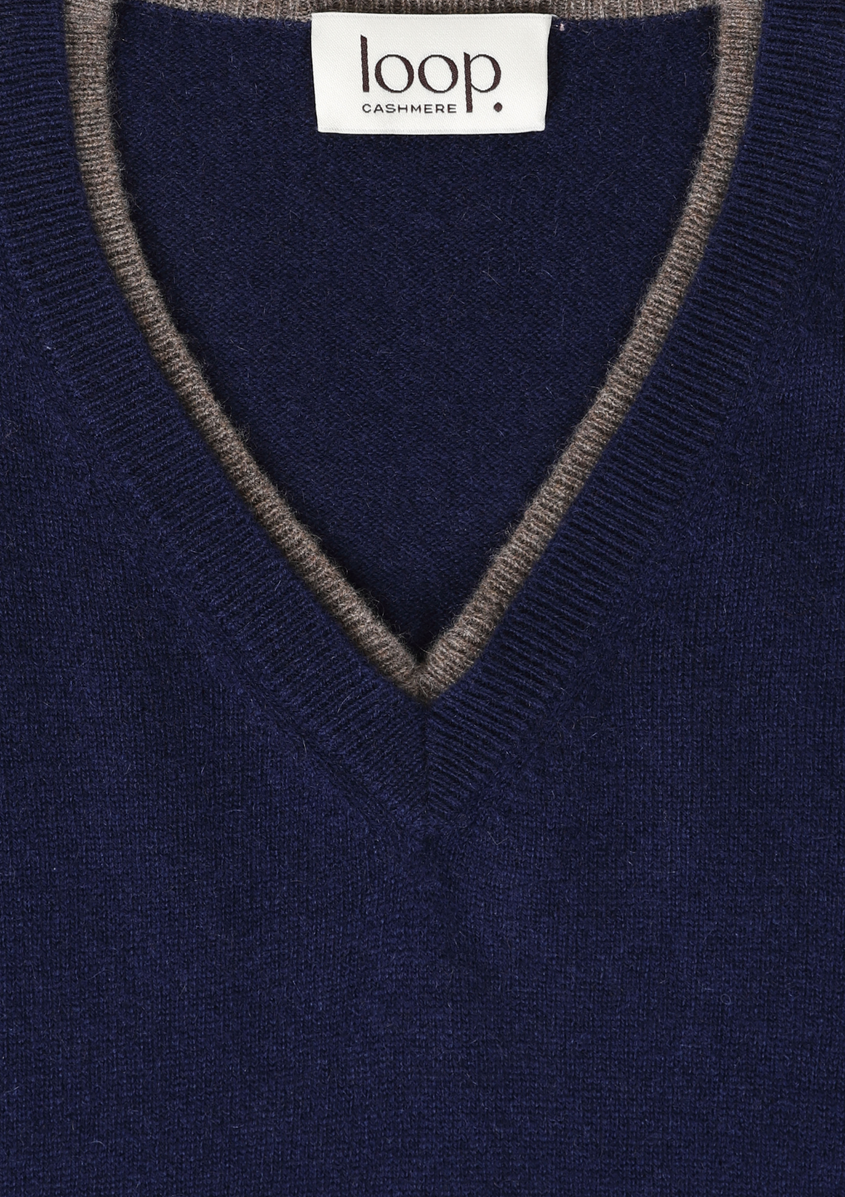 Mens Cashmere V Neck Sweater in Midnight Blue