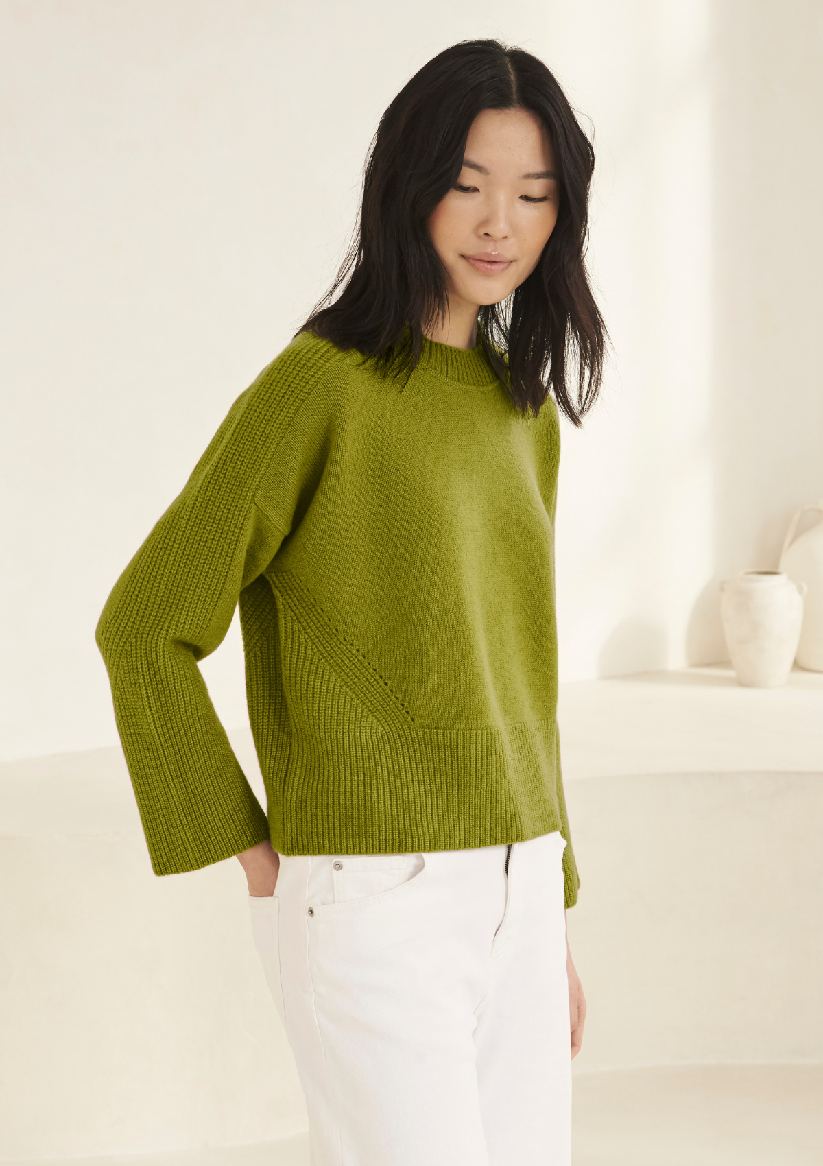Ribbed Detail Lofty Crew Sweatshirt in Woodbine Green