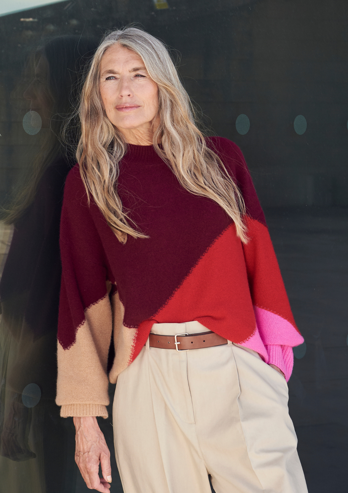 Chunky Colour Block Cashmere Sweater in Plum Red