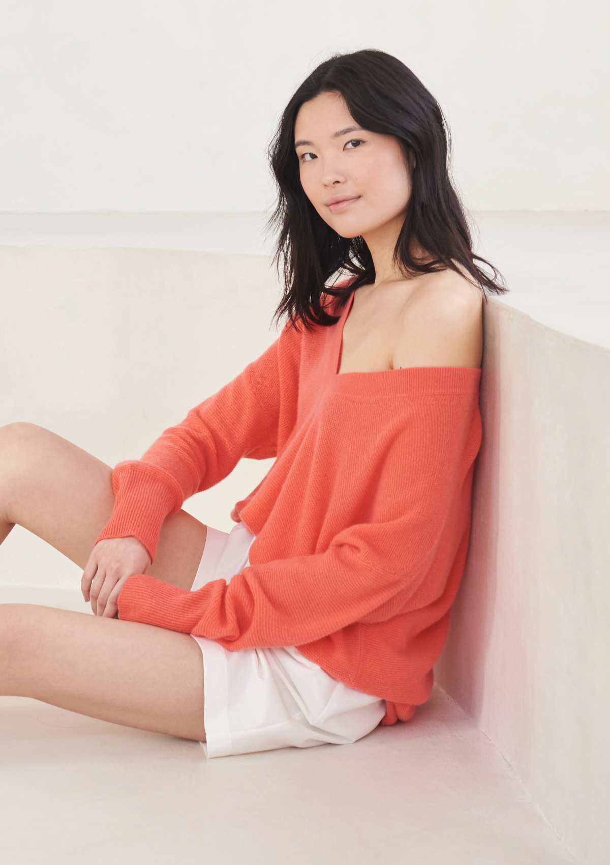 Relaxed Lofty V-Neck Sweater in Hot Coral