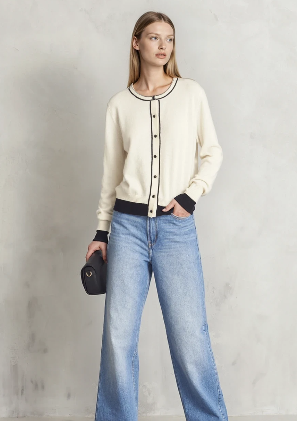 Crew Neck Cashmere Cardigan in Chalk/Black