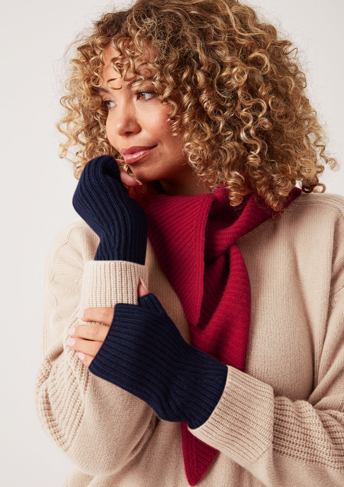 Cashmere Mitt in Midnight Blue