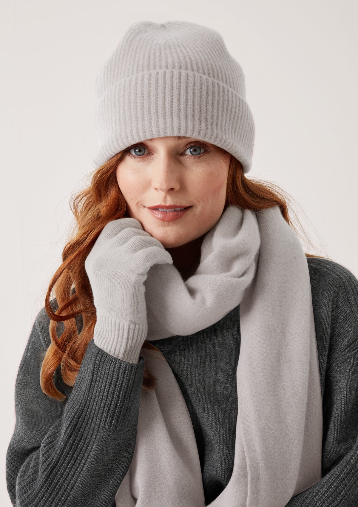 Cashmere Glove in Foggy Grey