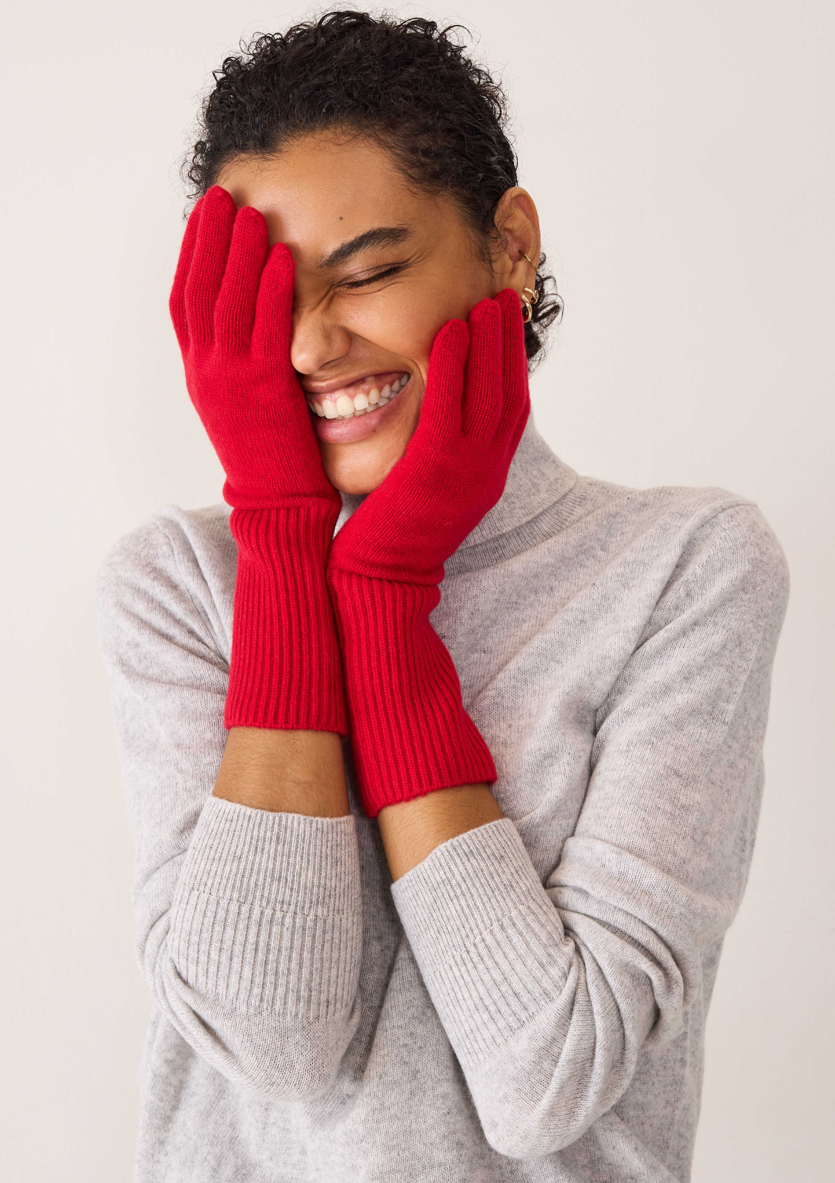 Cashmere Glove in Postbox Red