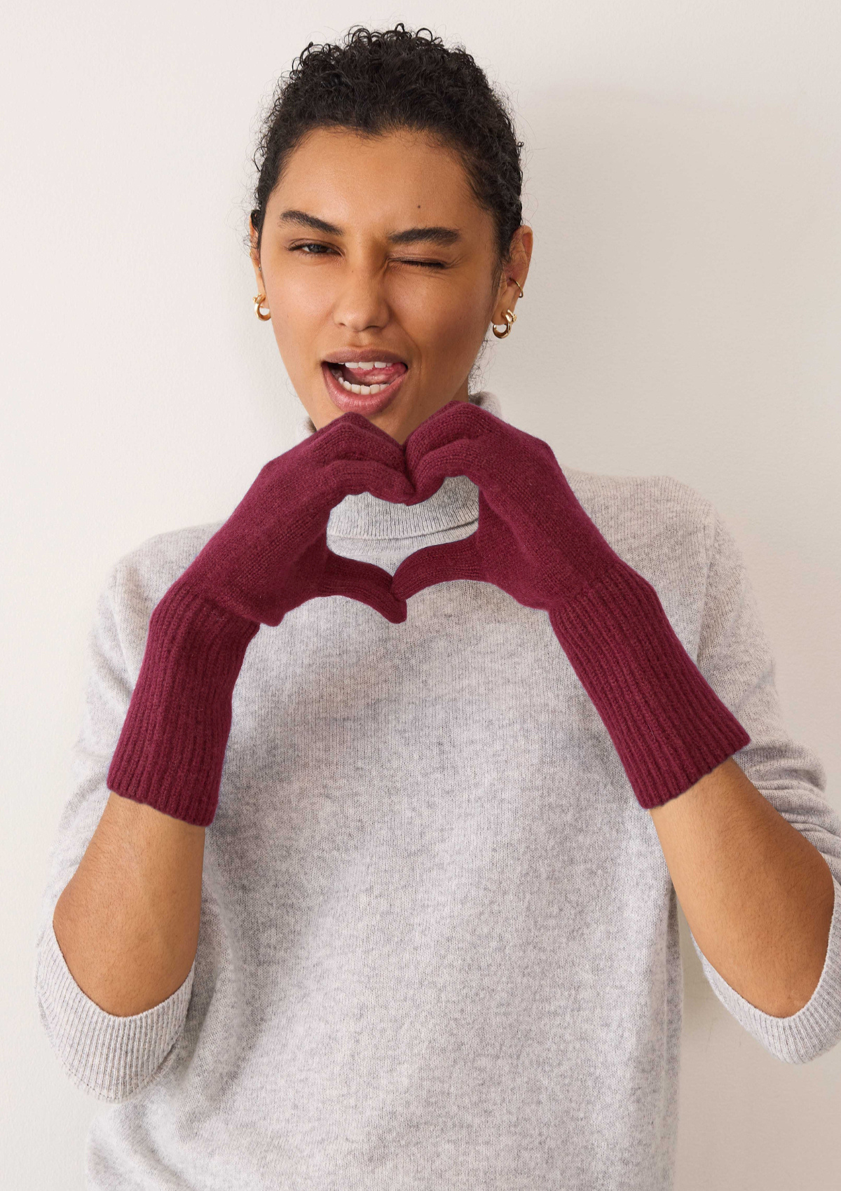 Cashmere Glove in Barolo Red