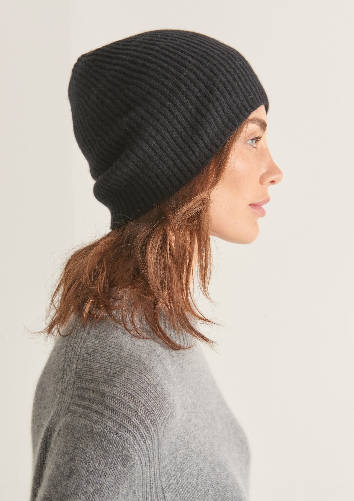 Cashmere Beanie in Black