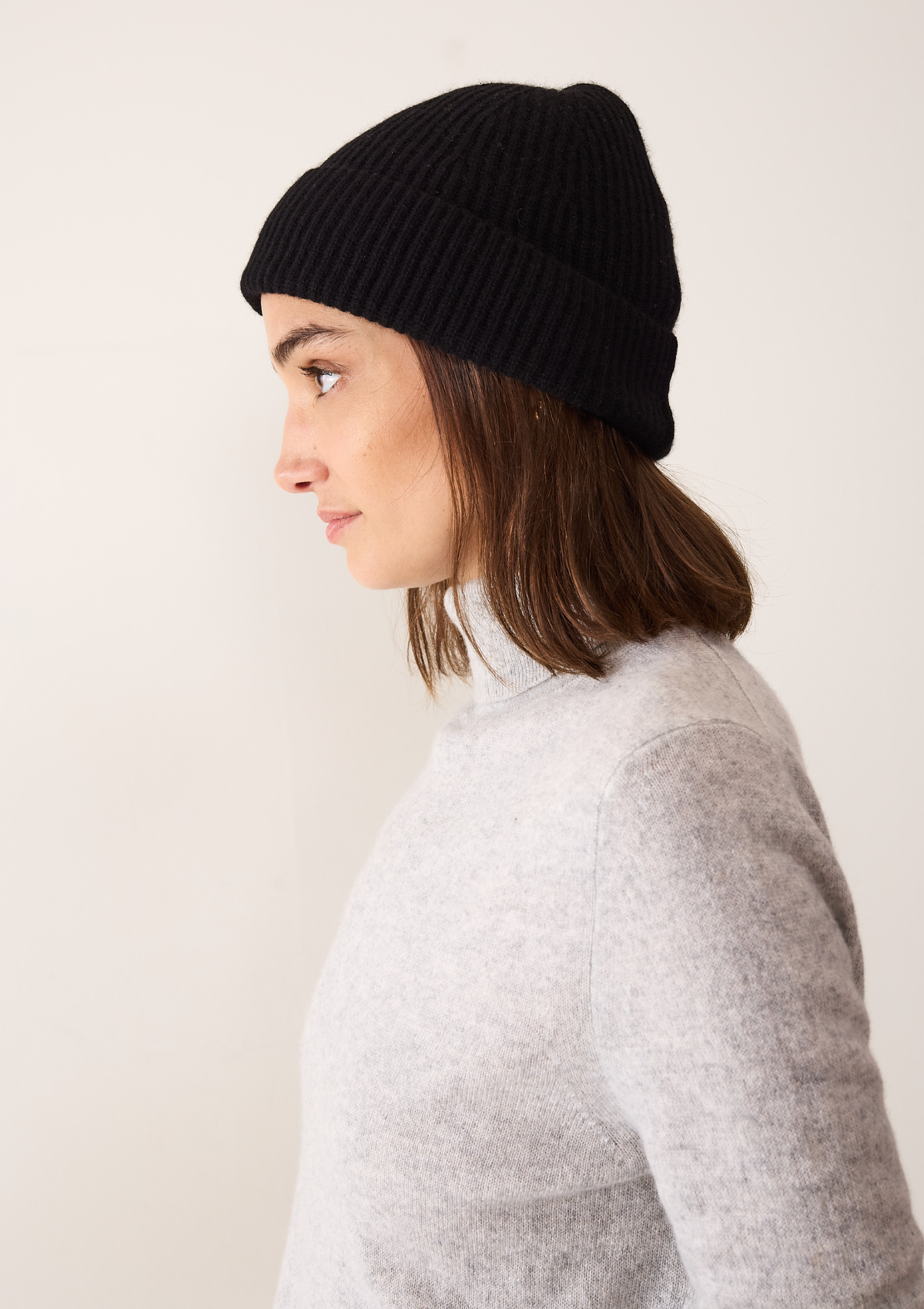Cashmere Beanie in Black