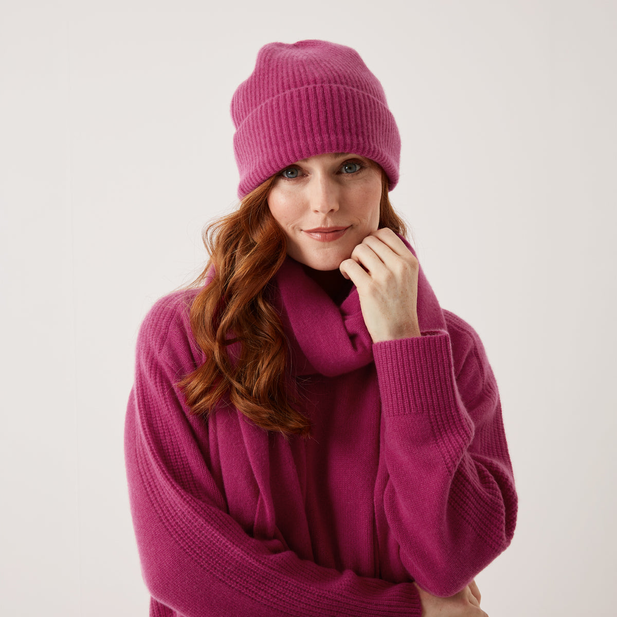 New Cashmere Beanie in Morello Pink