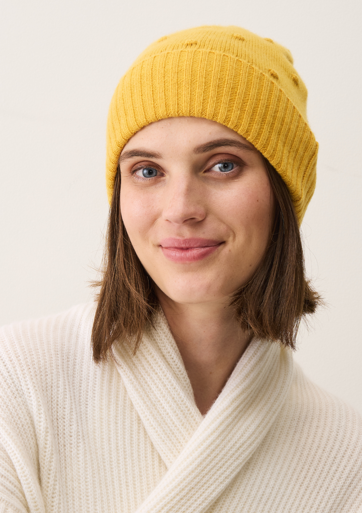 Bobble Hat in Melon Yellow