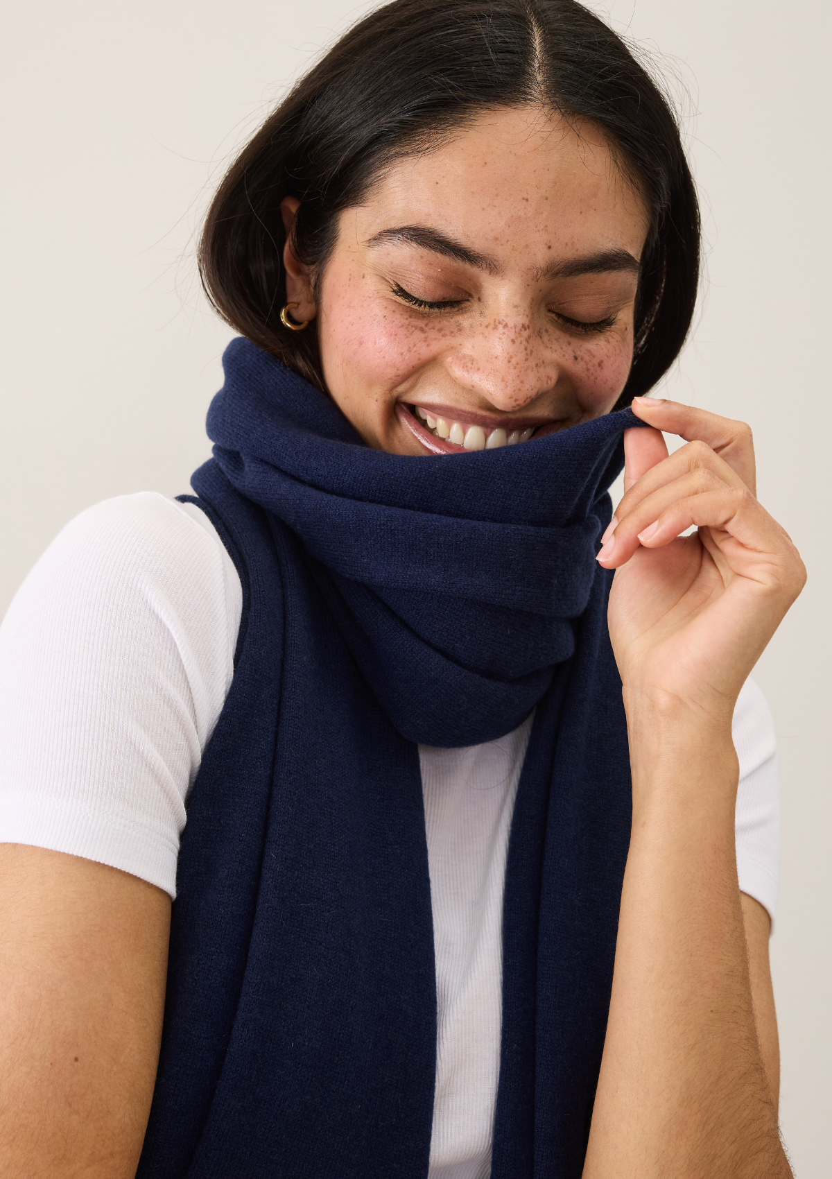 Cashmere Lofty Blanket Scarf in Midnight Blue