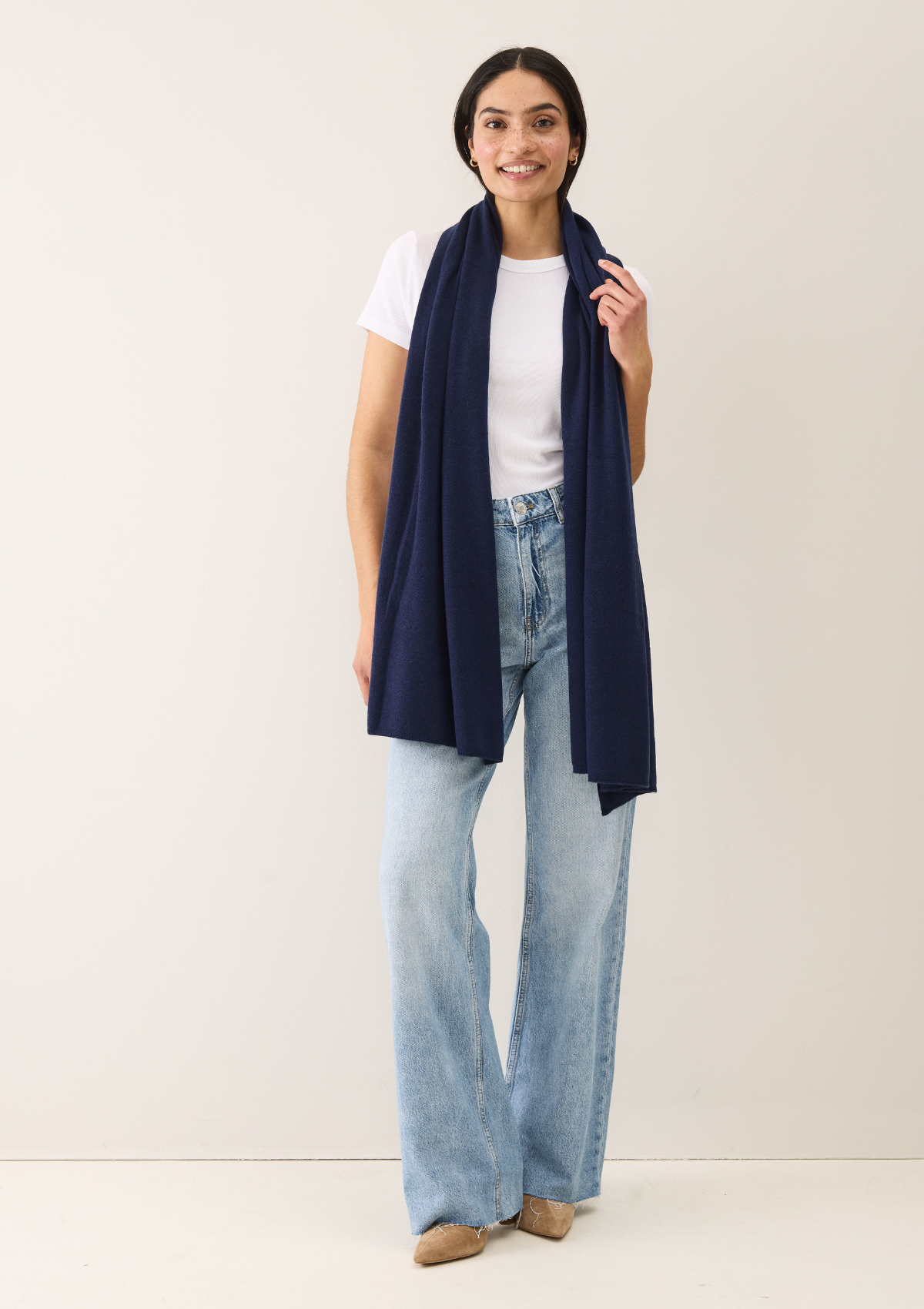 Cashmere Lofty Blanket Scarf in Midnight Blue