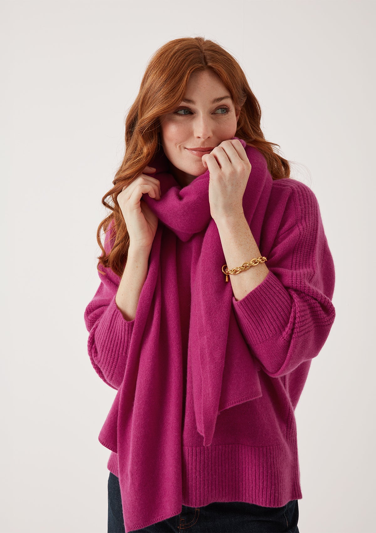 Lofty Cashmere Scarf in Morello Pink