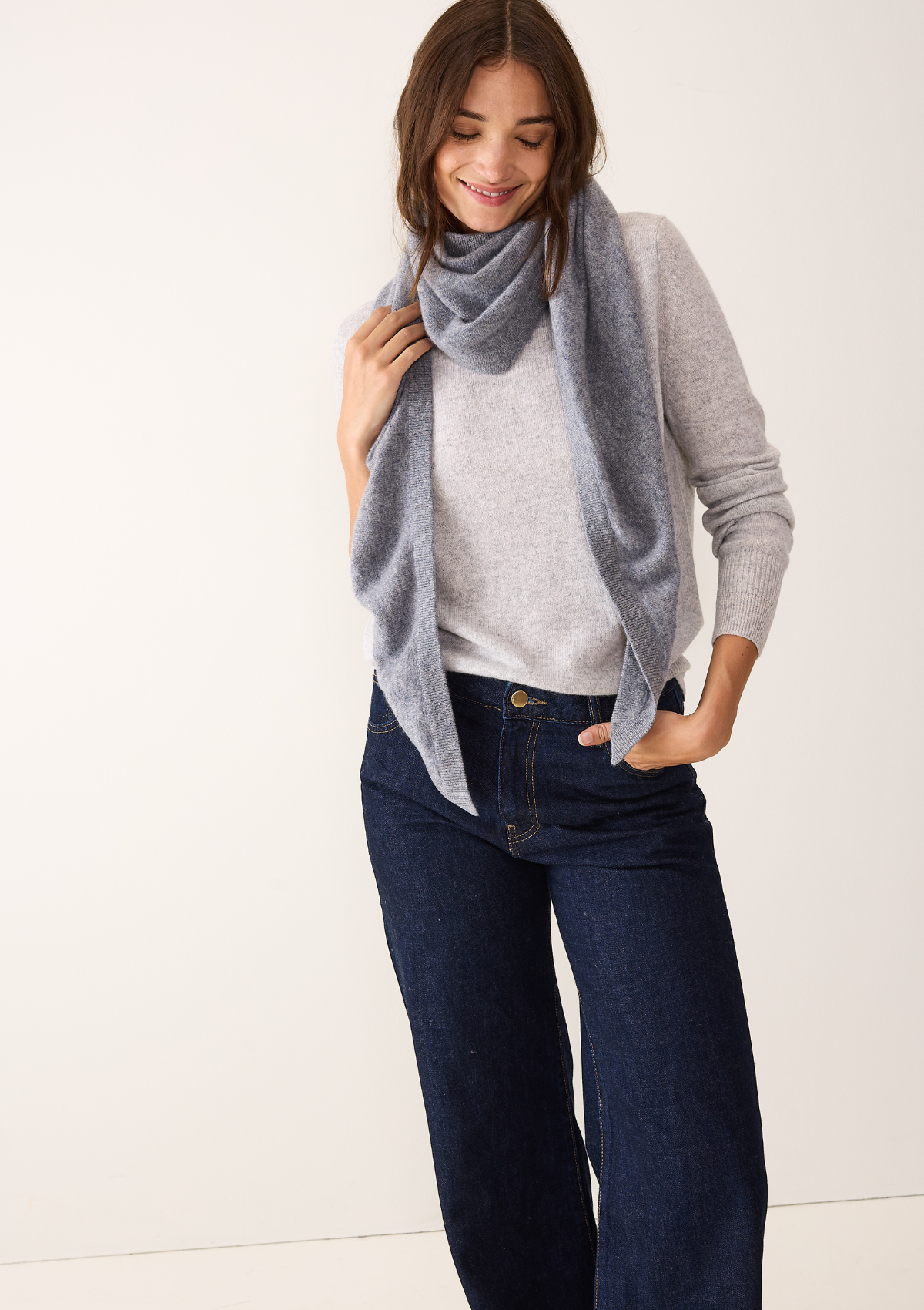 Cashmere Triangle Scarf in Monument Grey