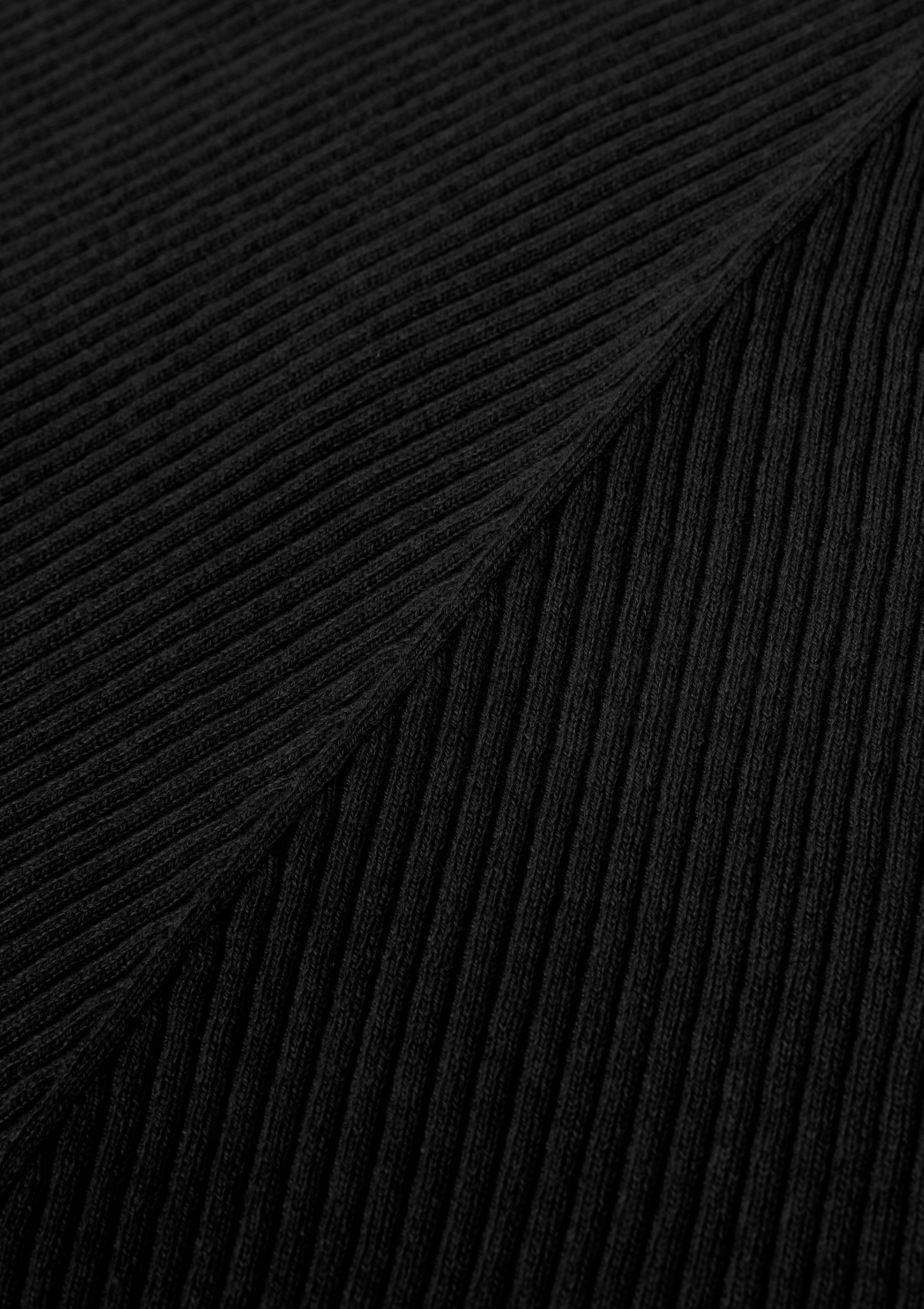 Cashmere Chevron Skirt in Jet Black