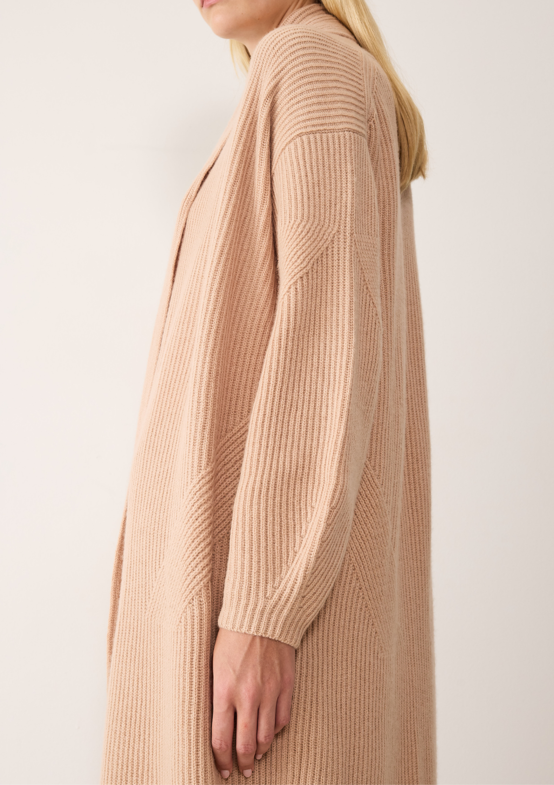 Ribbed Cashmere Coatigan in Toffee
