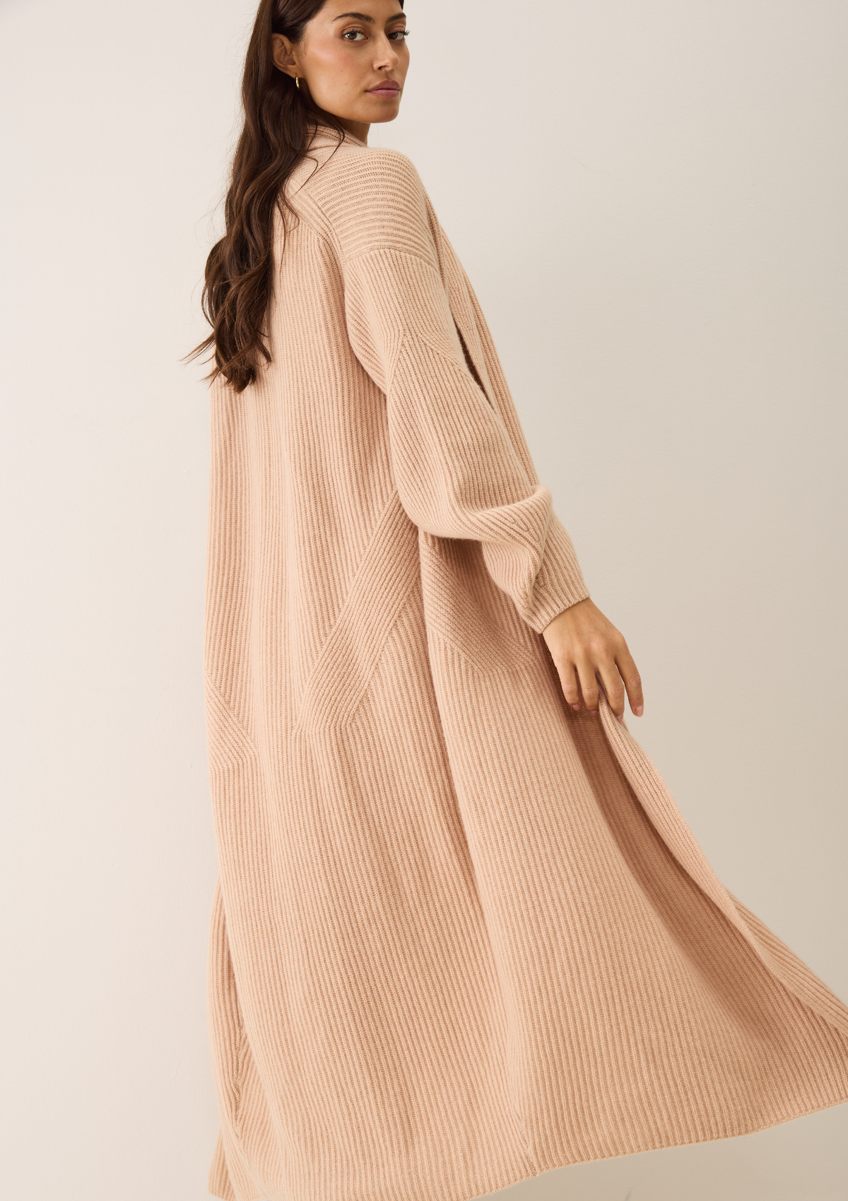 Ribbed Cashmere Coatigan in Toffee