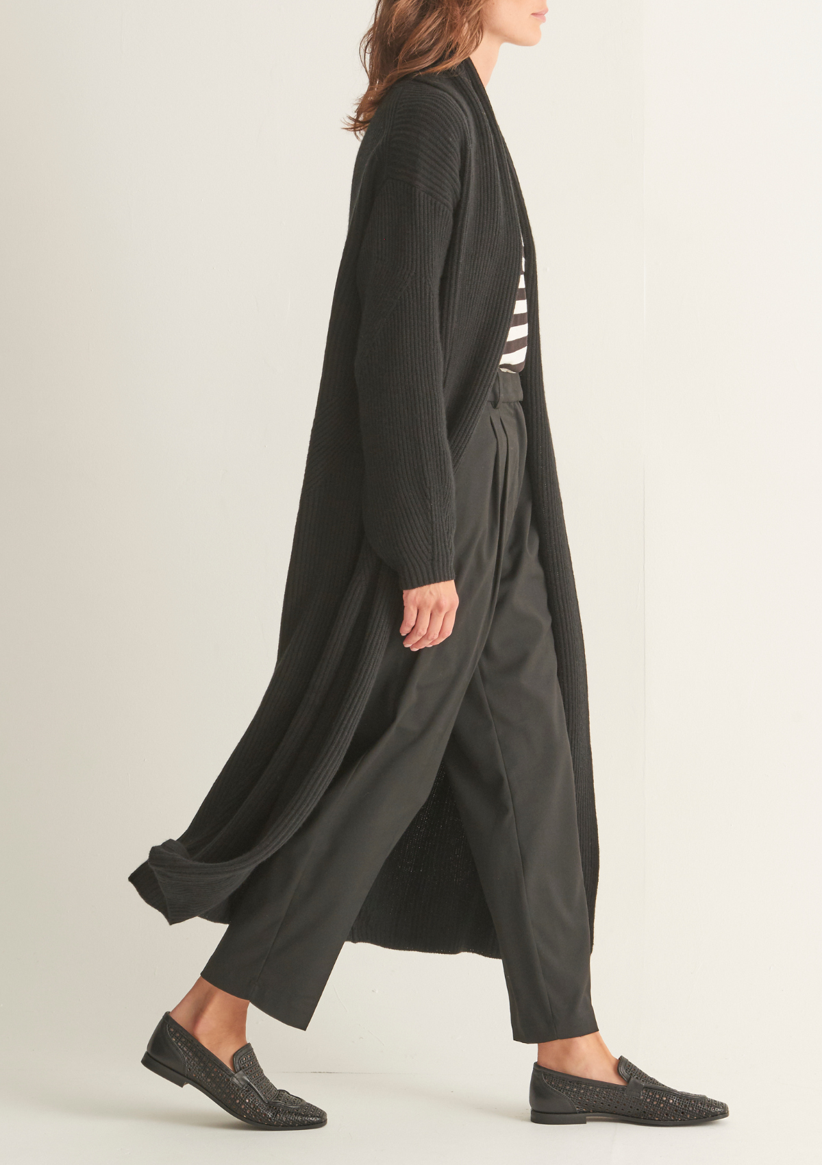 Ribbed Cashmere Coatigan in Black