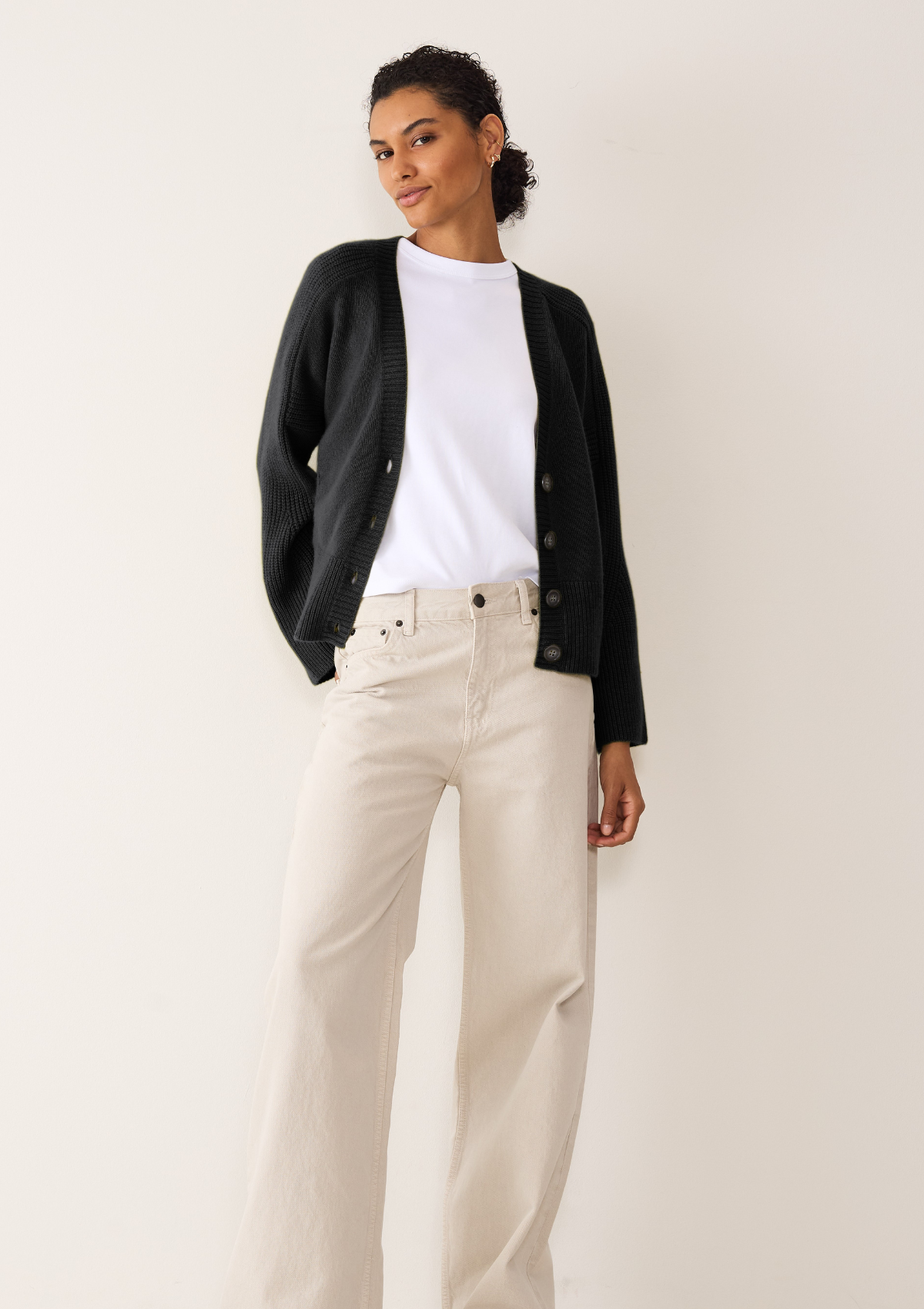 Cashmere Lofty Cardigan in Black
