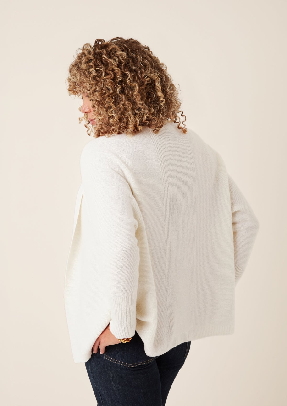 Relaxed Edge to Edge Cardigan in Snow White