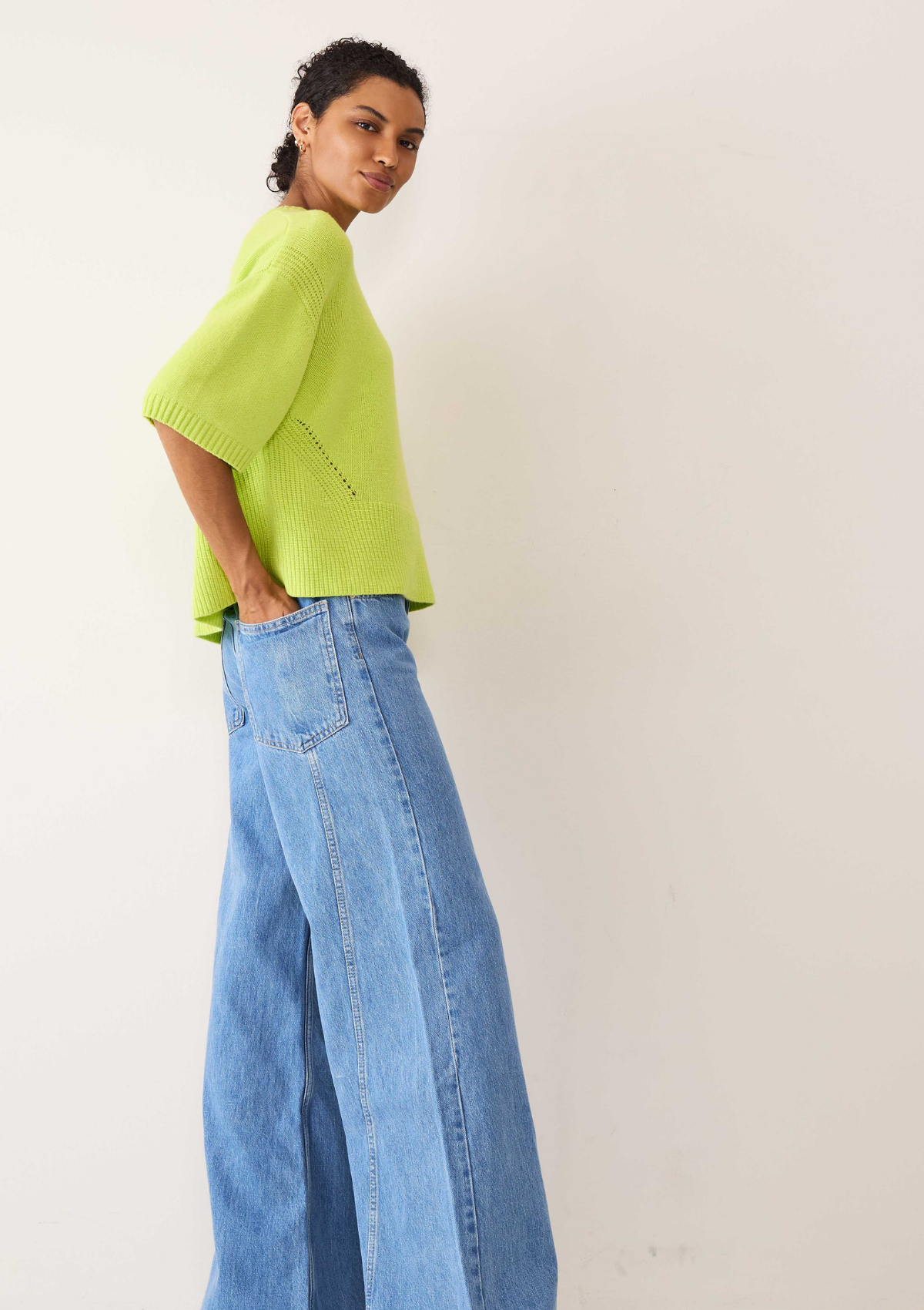 Ribbed Detail Lofty Cashmere Short-Sleeved Sweater in Citrus Green