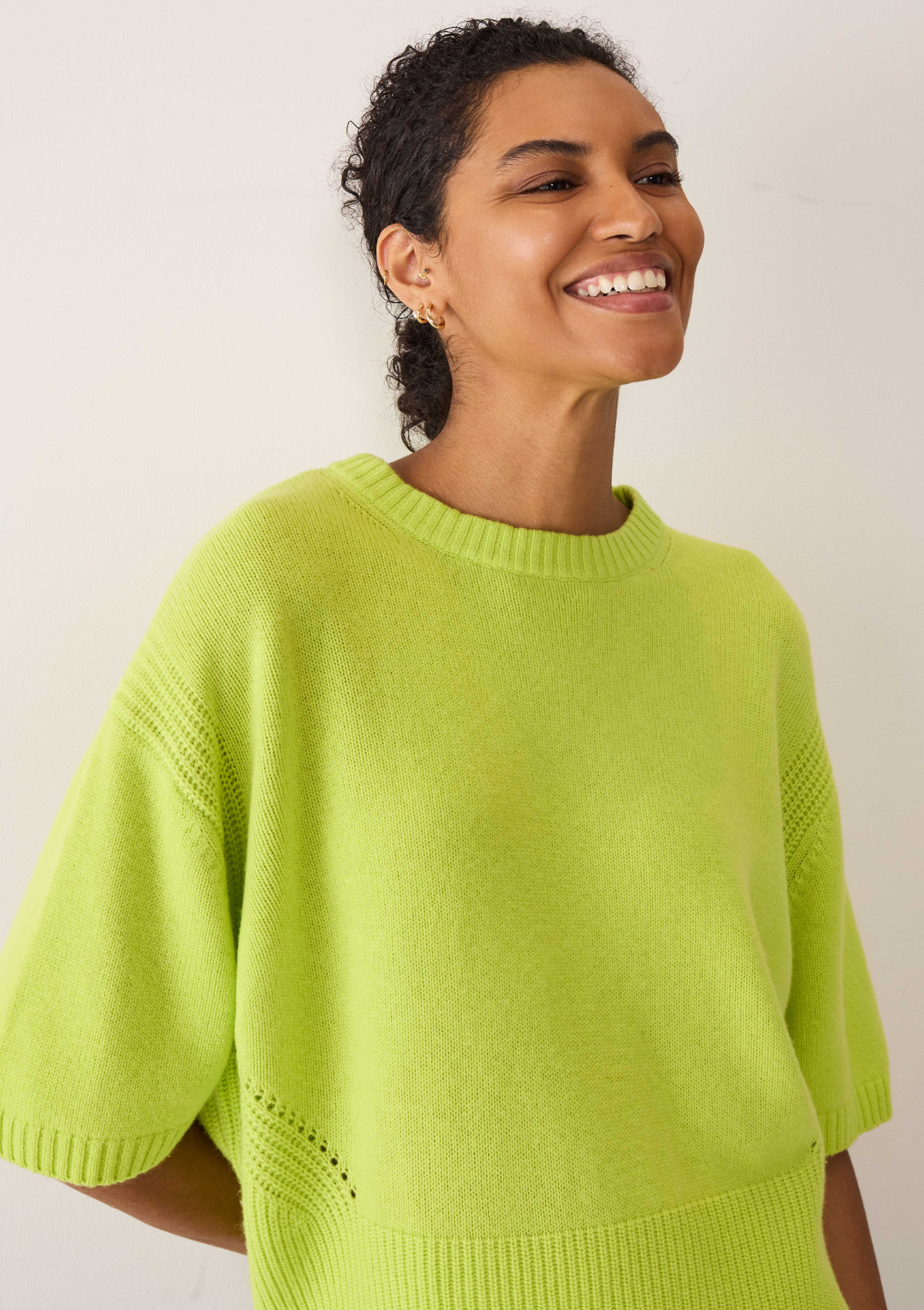 Ribbed Detail Lofty Cashmere Short-Sleeved Sweater in Citrus Green