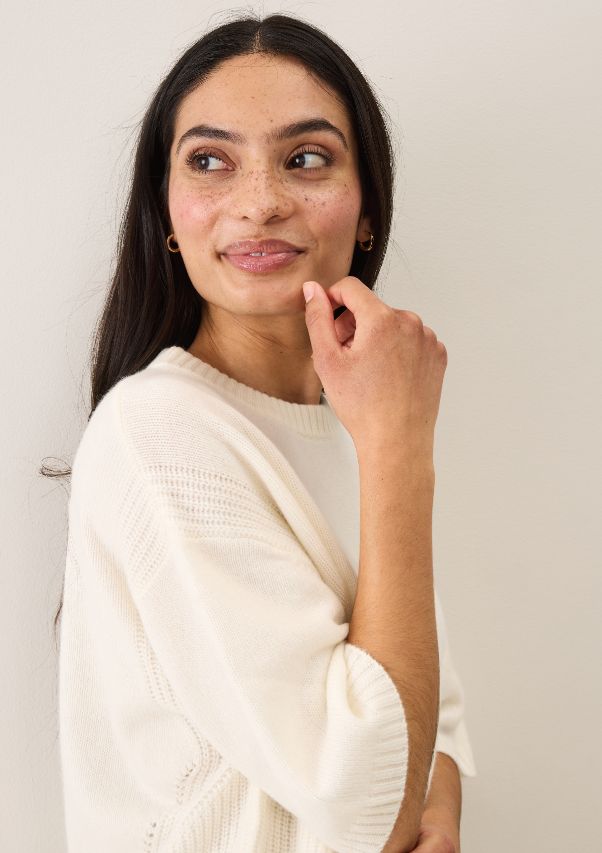 Ribbed Detail Lofty Cashmere Short-Sleeved Sweater in Snow White