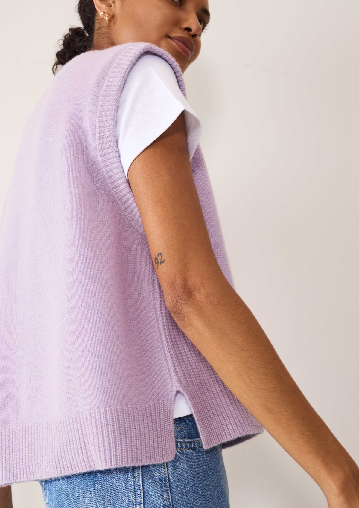 Ribbed Detail Lofty Cashmere Tank in Siberian Lilac