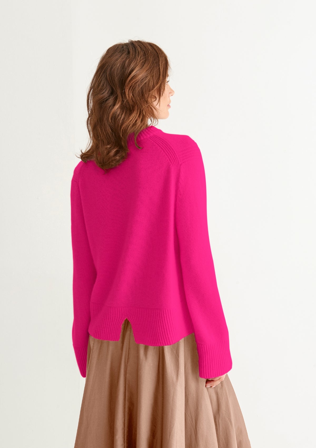 Cropped Cashmere Sweatshirt in Cherry Pink
