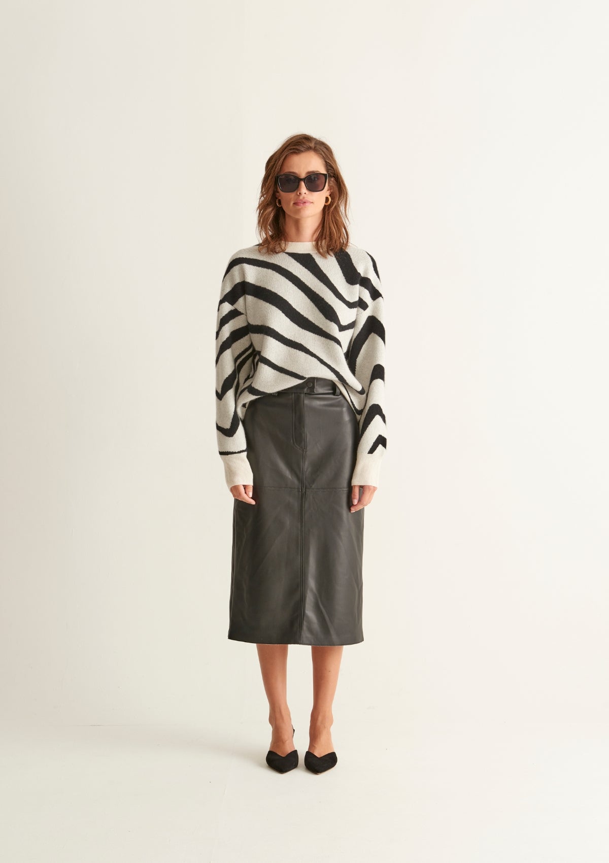 Intarsia Cashmere Crew Neck Sweater in Mono Animal