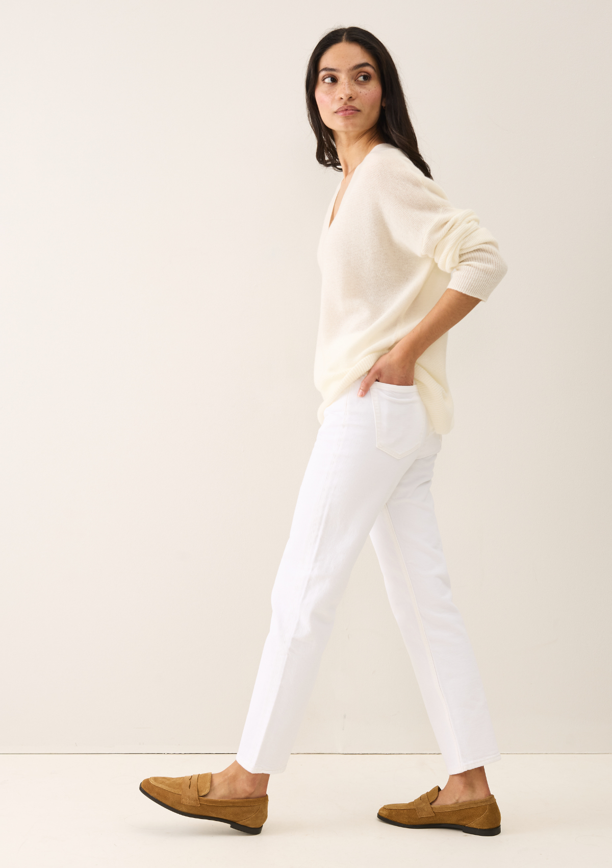 Relaxed Lofty V Neck Sweater in Snow White