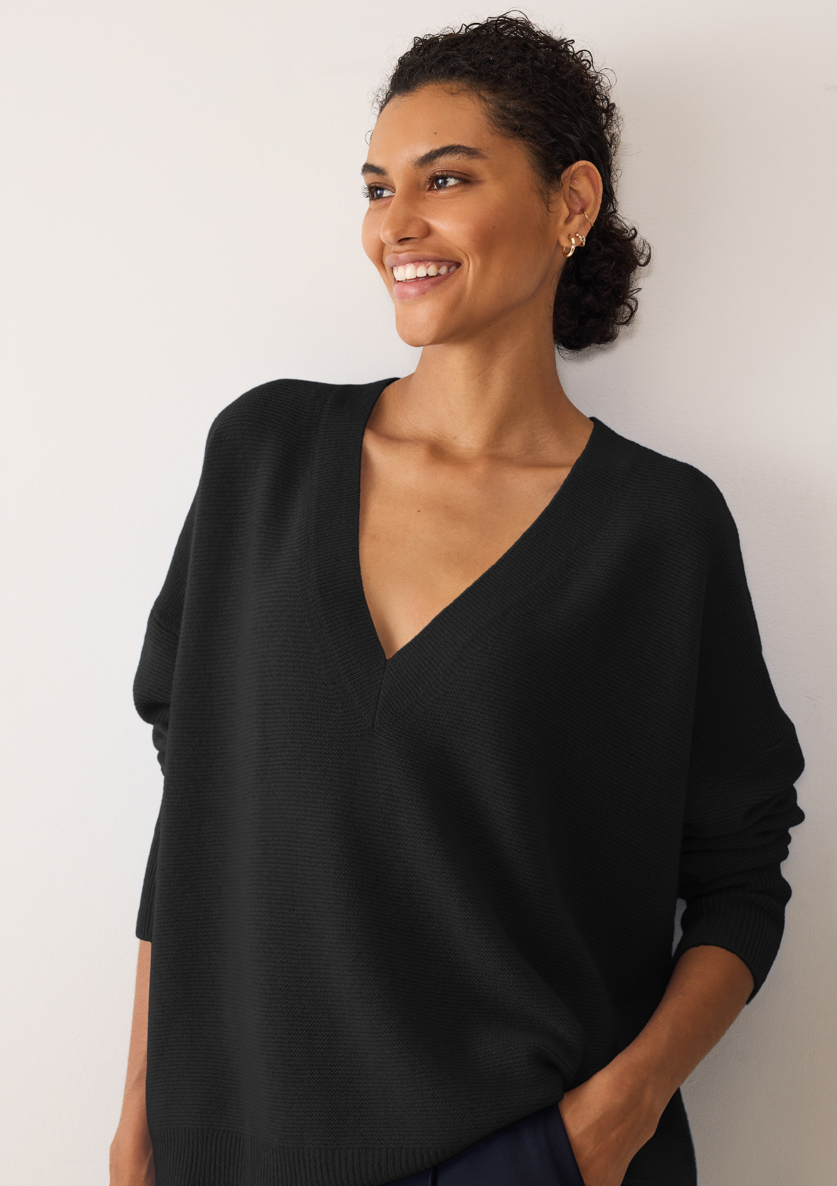 Relaxed Lofty V Neck Sweater in Jet Black