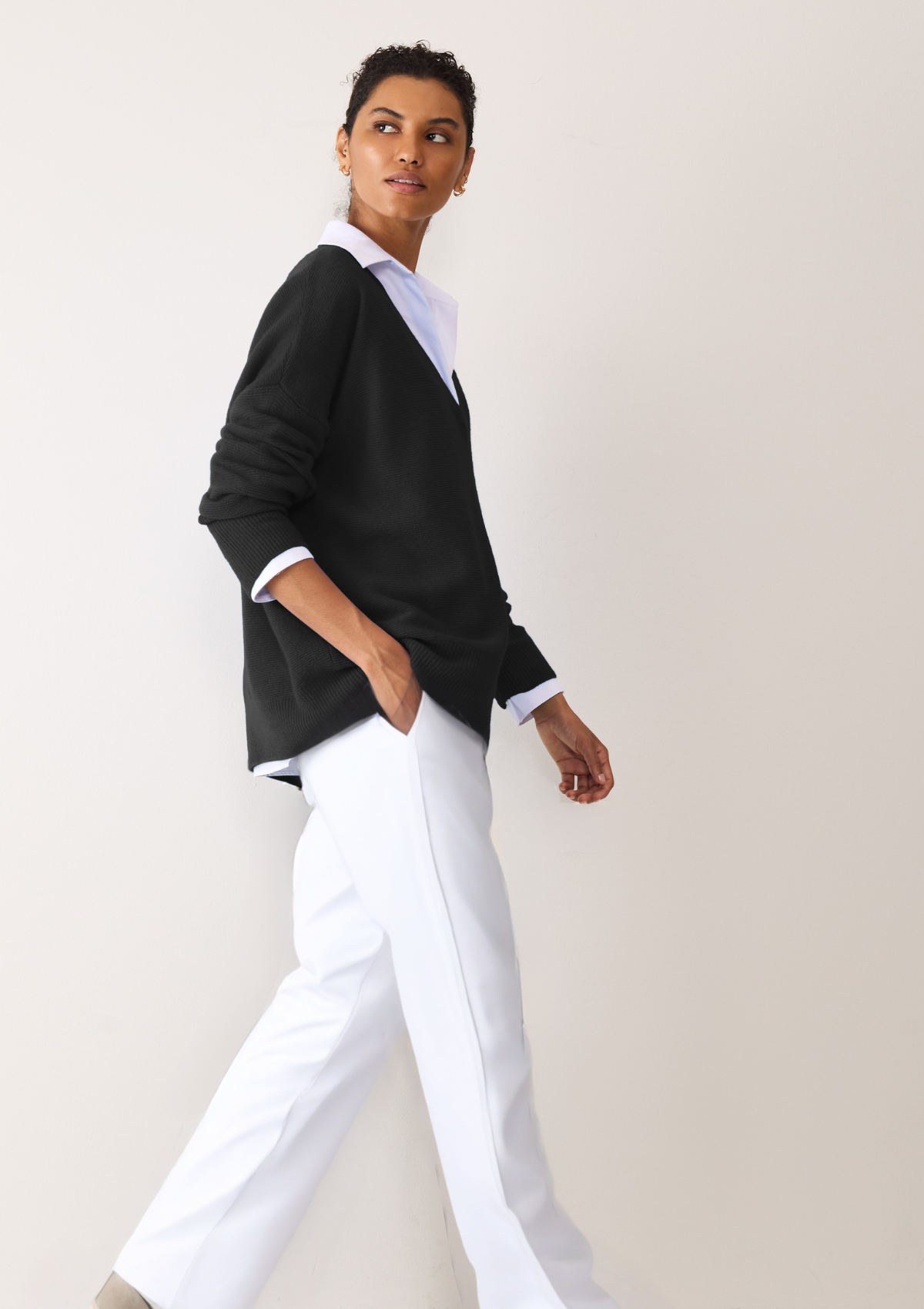 Relaxed Lofty V Neck Sweater in Jet Black