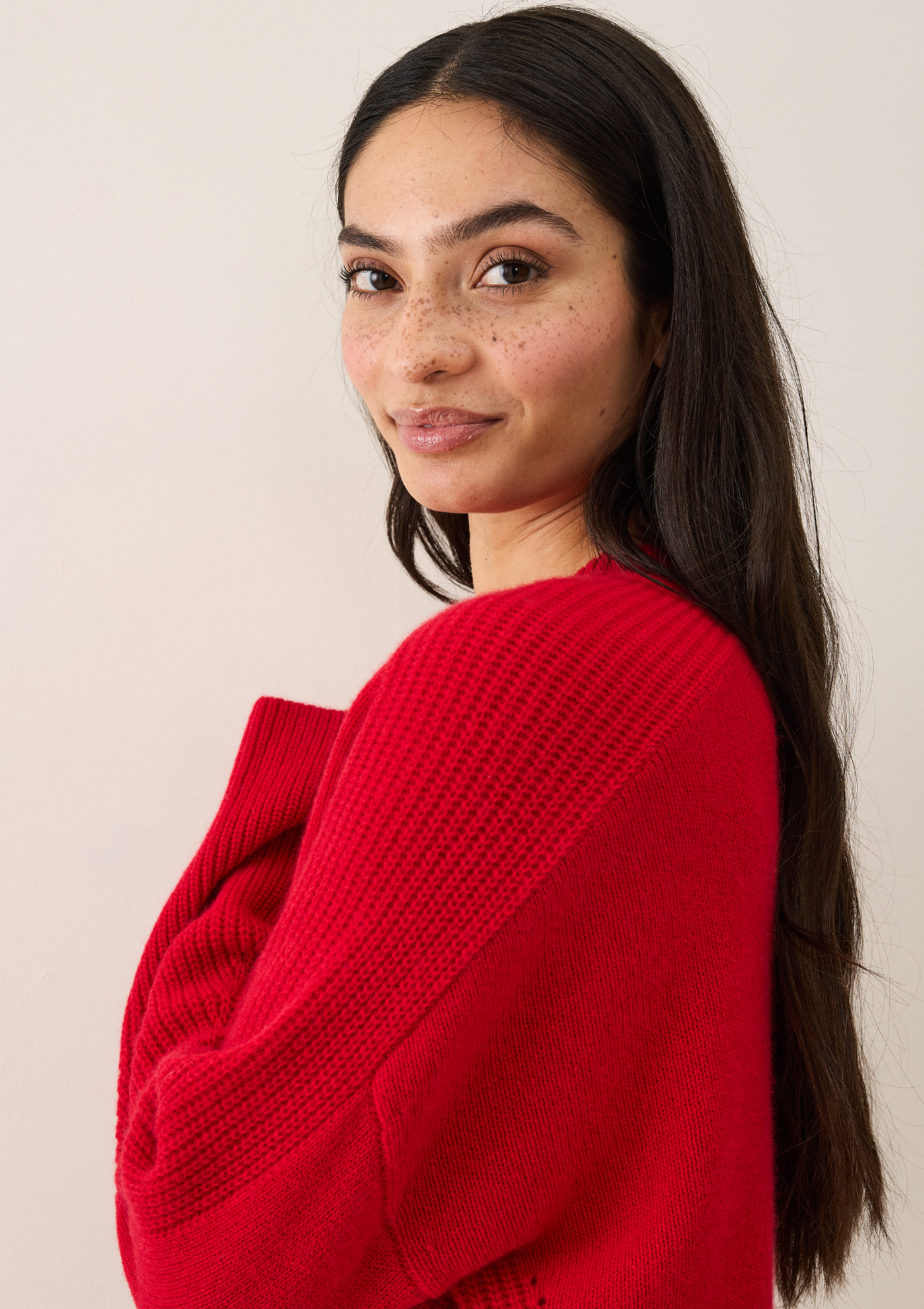 Ribbed Detail Lofty Crew Sweatshirt in Crimson Red