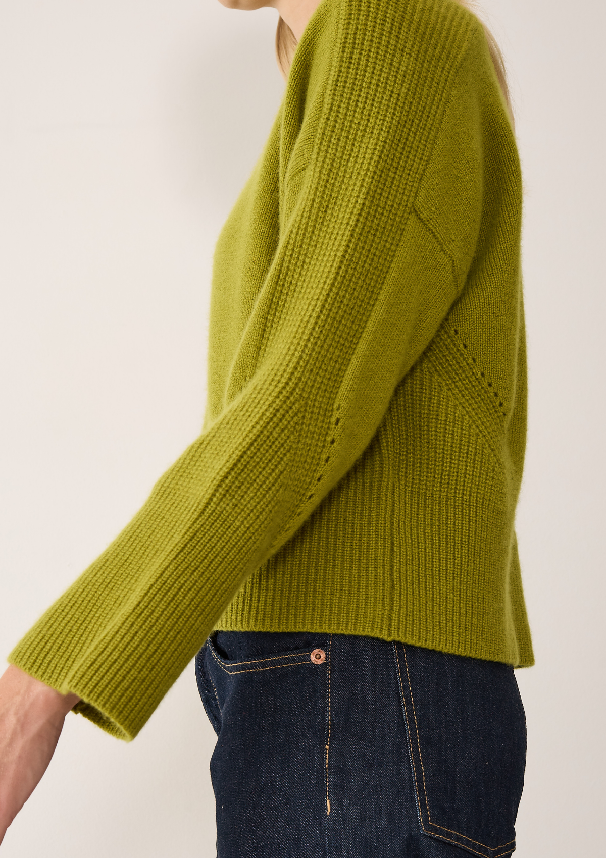 Ribbed Detail Lofty Crew Sweatshirt in Woodbine Green