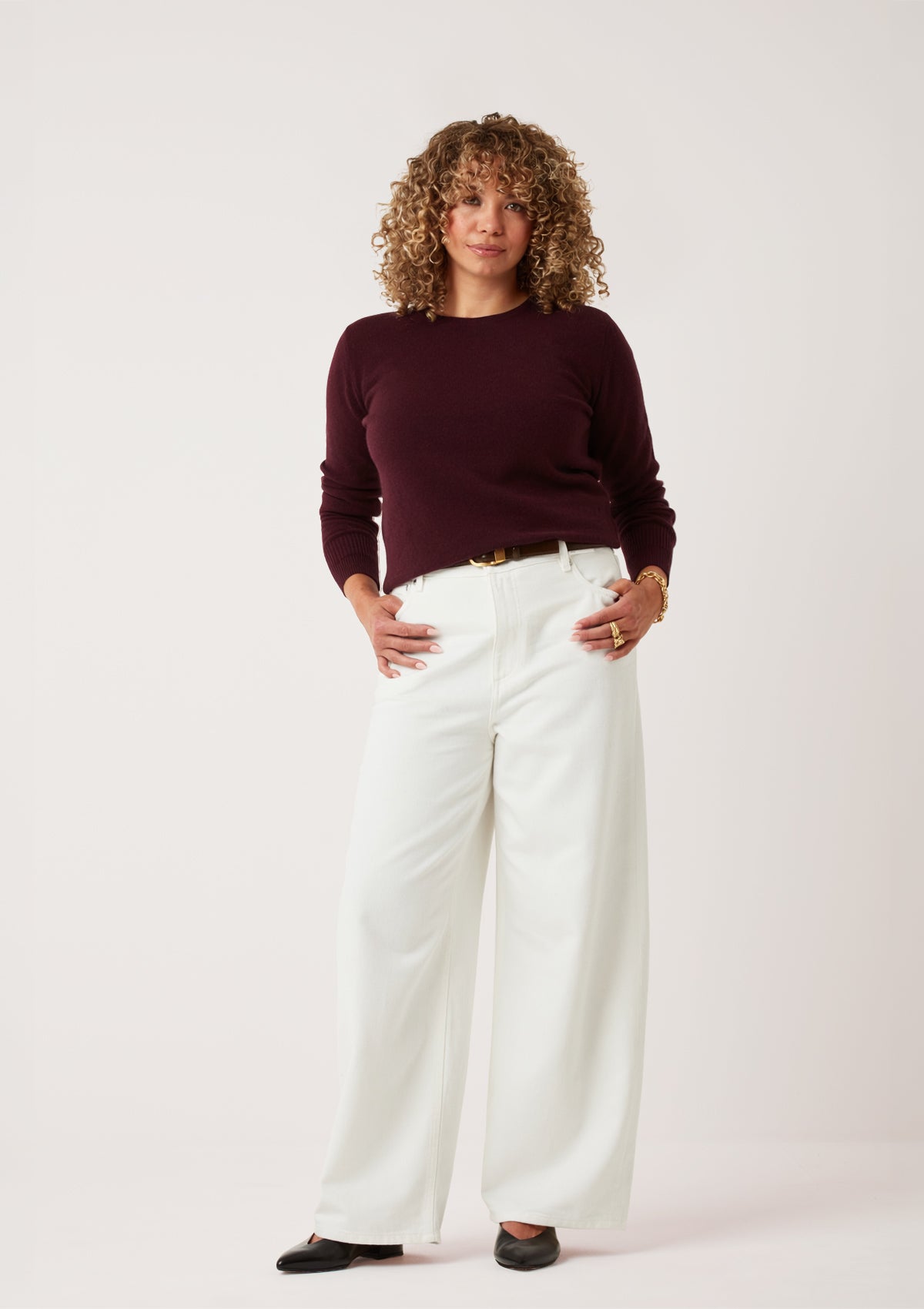 Cashmere Crew Neck Sweater in Bordeaux Burgundy