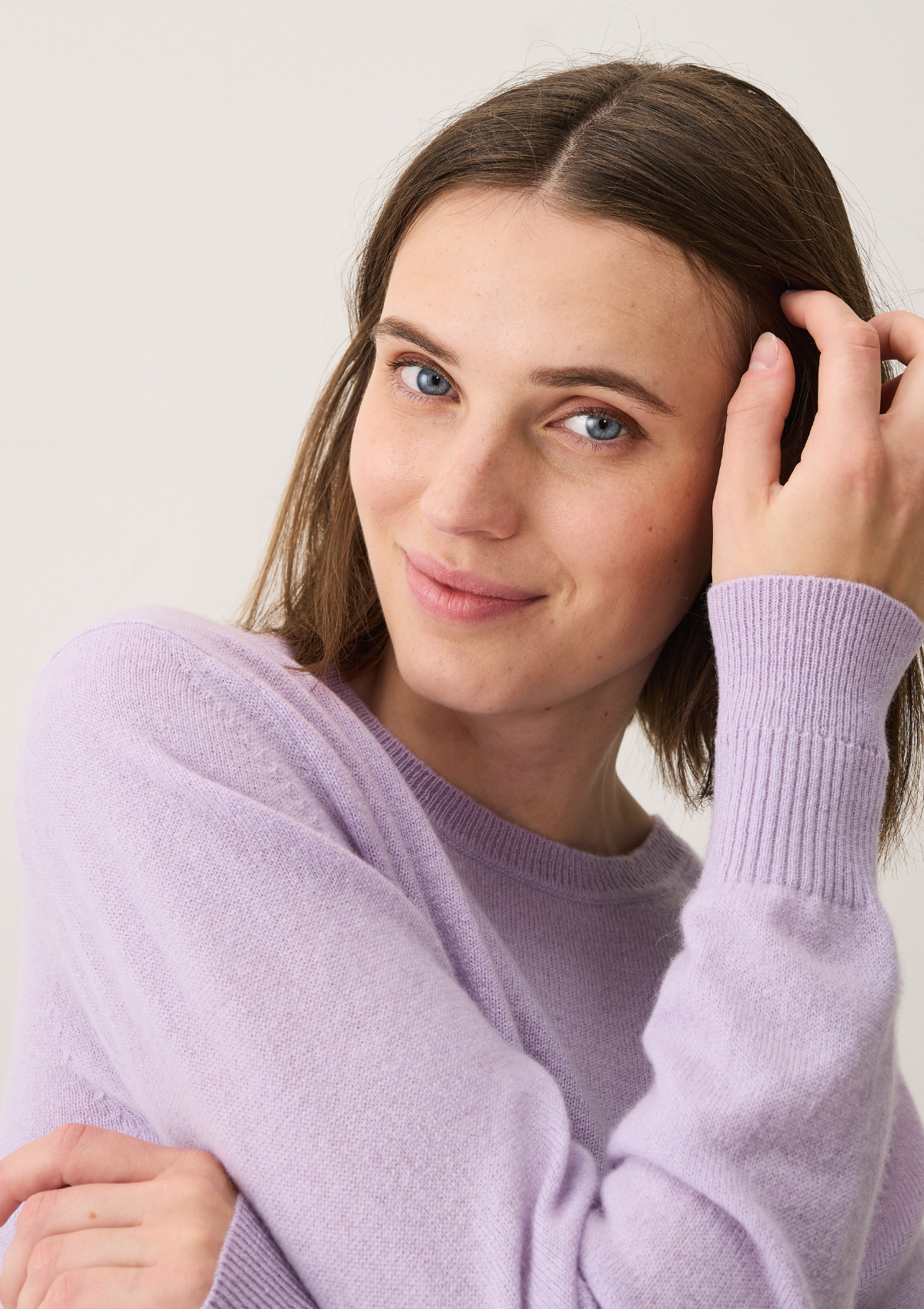 Cashmere Crew Neck Sweater in Siberian Lilac