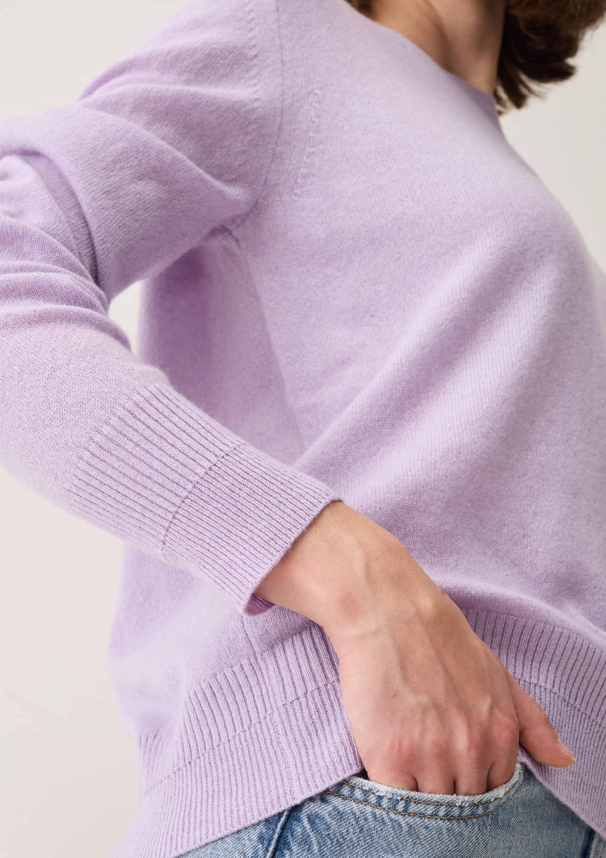 Cashmere Crew Neck Sweater in Siberian Lilac