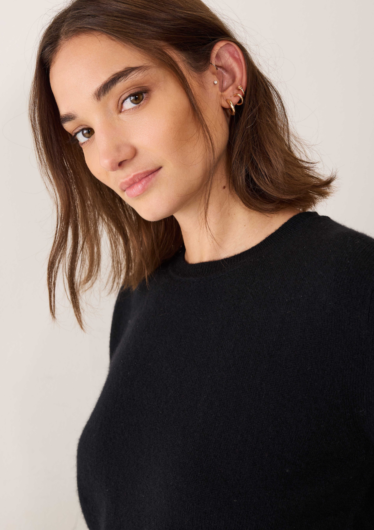 Cashmere Crew Neck Sweater in Jet Black