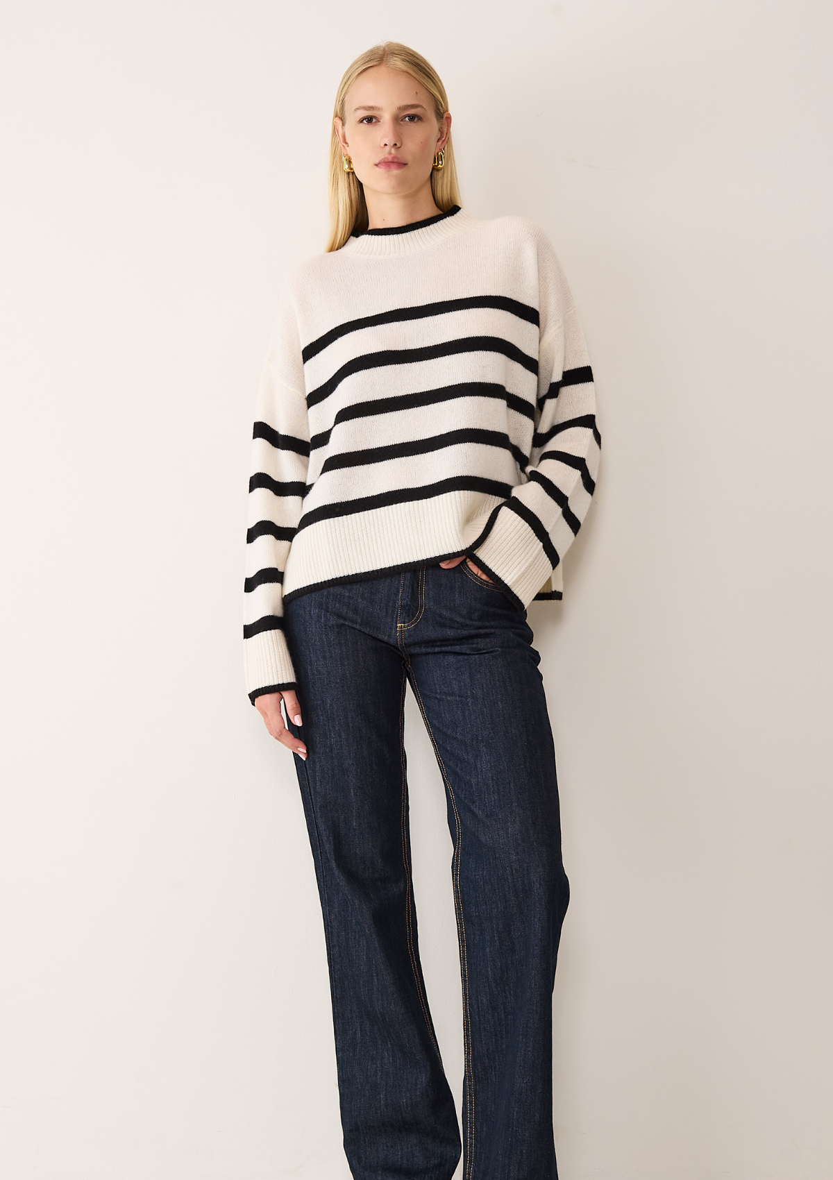 Chunky Cashmere Striped Polo Sweater in Chalk/Black