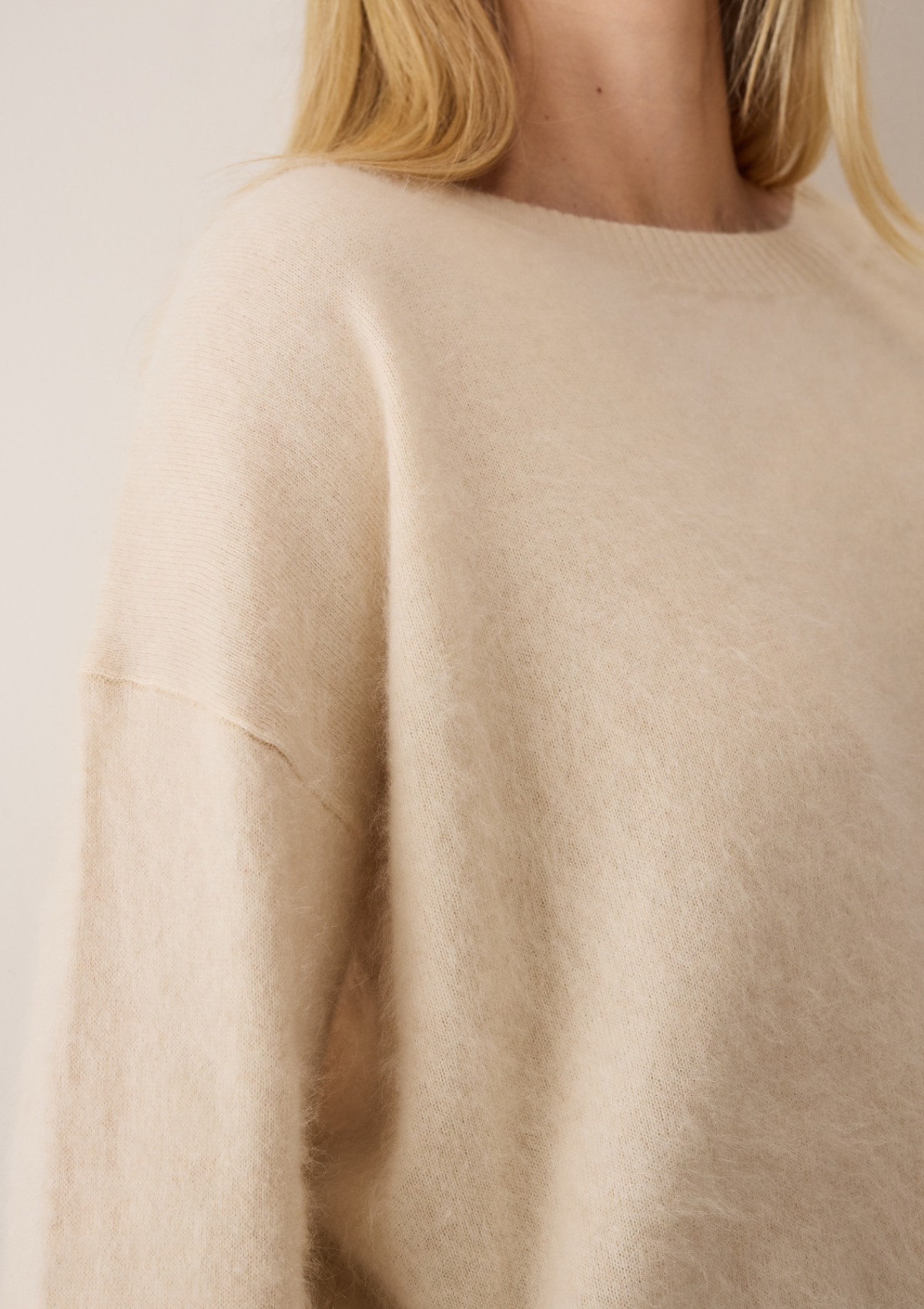 Brushed Cashmere Sweater in Porcelaine White