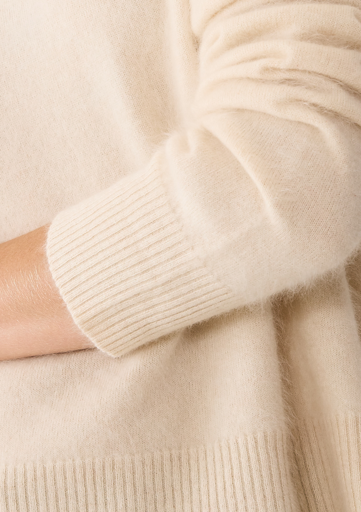 Brushed Cashmere Sweater in Porcelaine White