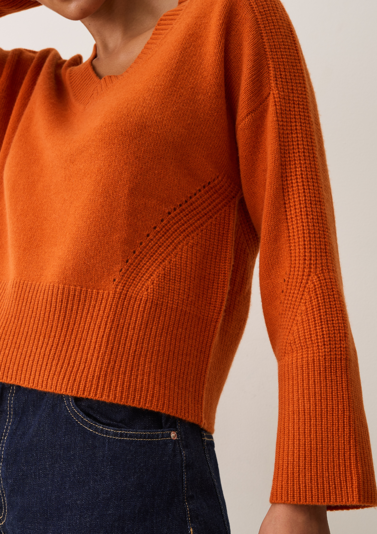 V-Neck Lofty Sweatshirt in Marmalade Orange