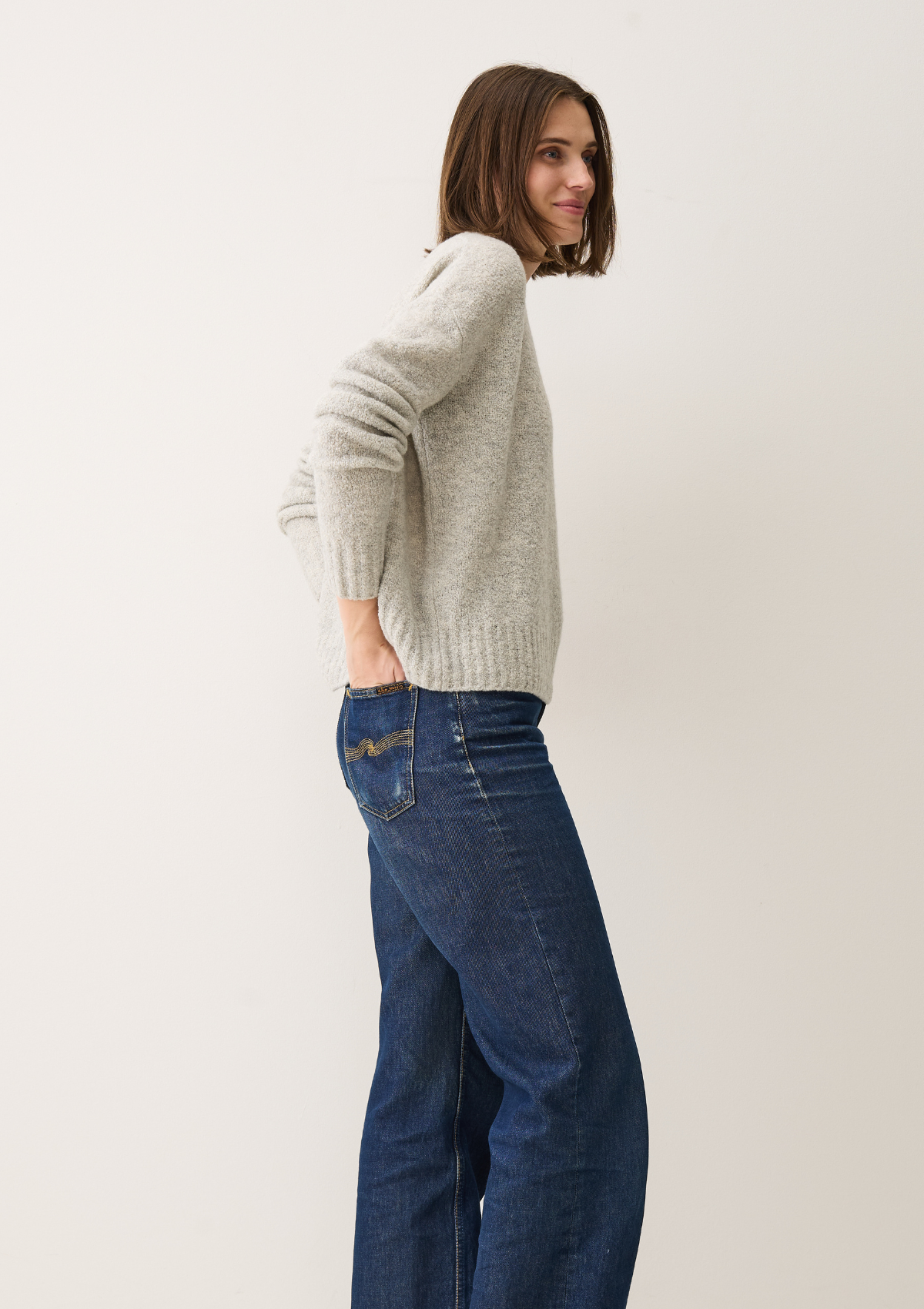 Boucle Cropped Sweatshirt in Cement Grey
