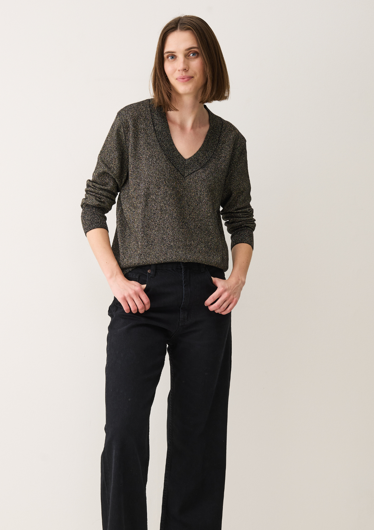 V-Neck Sweater in Black & Gold Lurex Twist