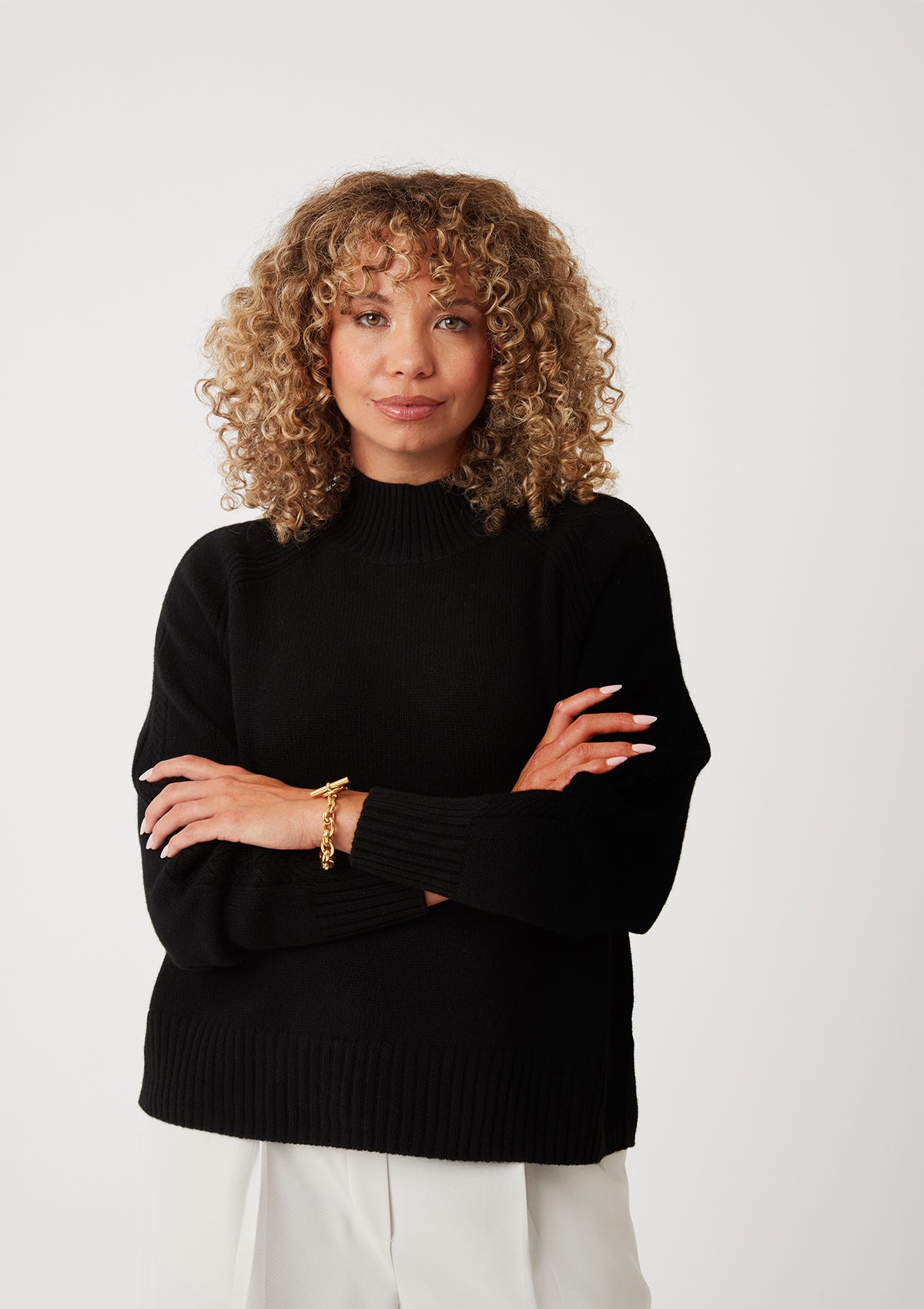 The Luxe Turtle Neck in Black