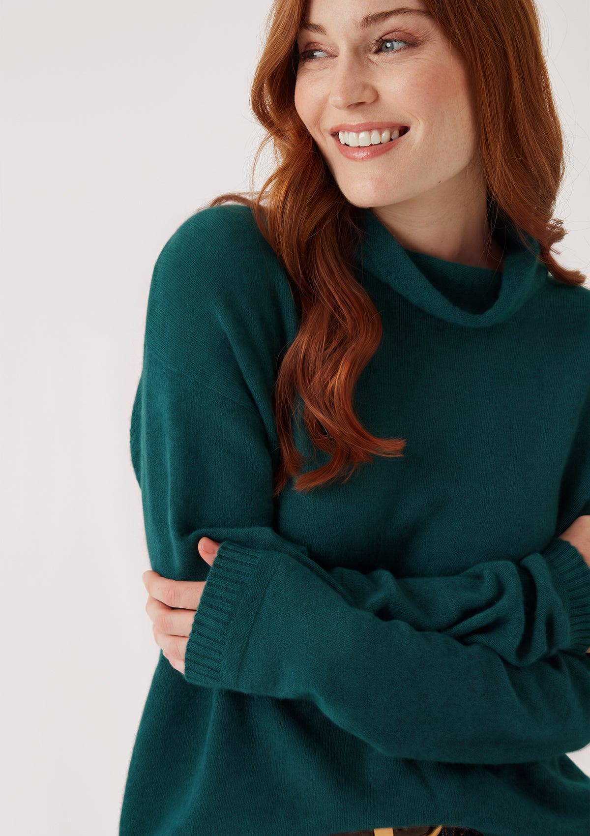 Featherweight Roll Neck Sweater in Arcadia Green