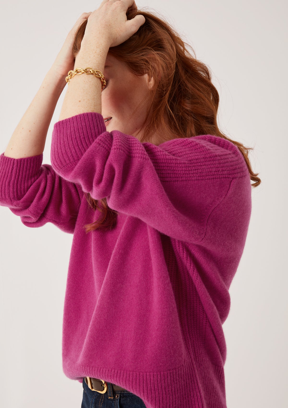 Cashmere Longline Crew Neck Sweater in Morello Pink