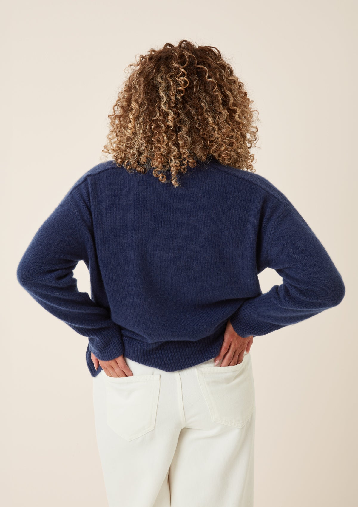 Cashmere Longline Crew Neck Sweater in Midnight Blue